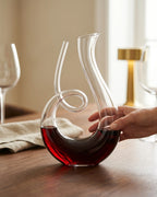 Le Cristoir carafe vin main velian