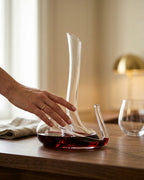 Le Cristoir carafe vin main vorane