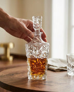 Le Cristoir carafe whisky main faeron