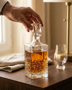 Le Cristoir carafe whisky main melvyn