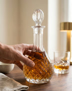 Le Cristoir carafe whisky main talven
