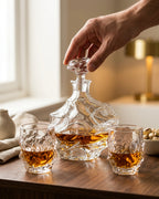 Le Cristoir service whisky main corven