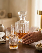 Le Cristoir service whisky main morcris